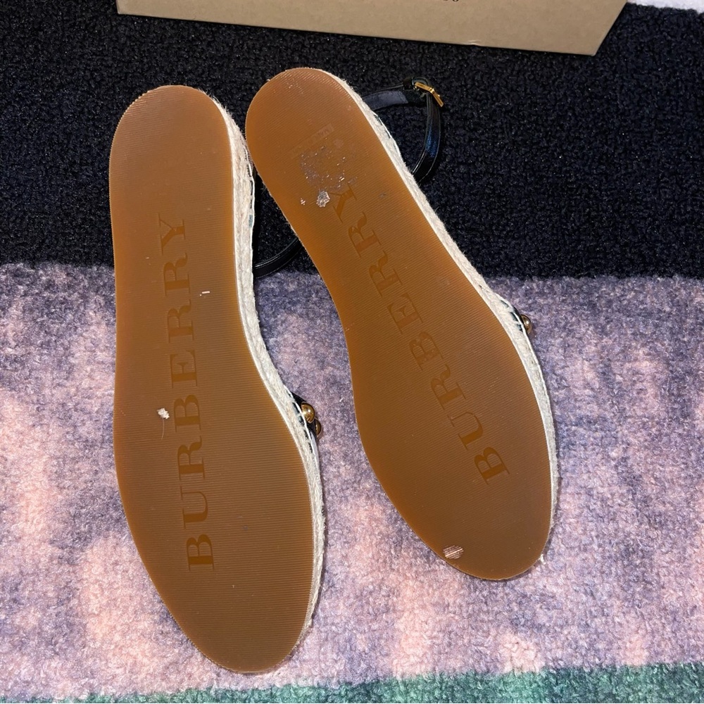 🏴󠁧󠁢󠁥󠁮󠁧󠁿 39 Burberry Bridle Studs Abbingdon STU Flat Espadrille - Picture 3 of 5